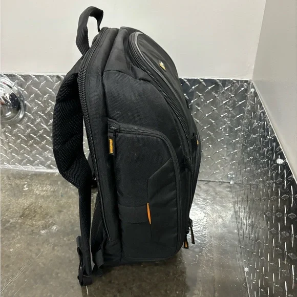 Case Logic SLRC-206 SLR Camera and Laptop Backpack (Black)